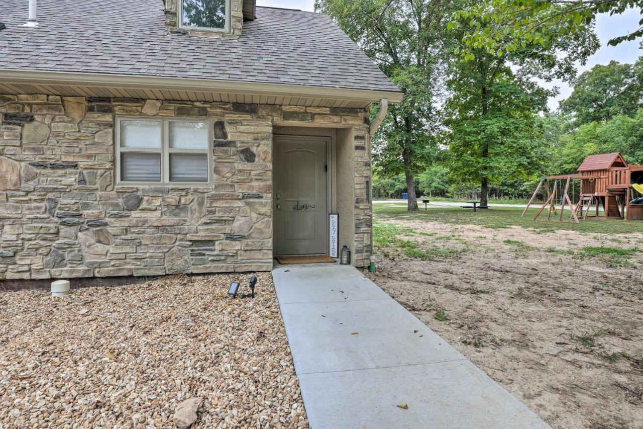 The Cozy Cottage With Lake Taneycomo Access! Branson Buitenkant foto